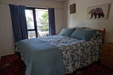 Photo of property in 4 Mayall Avenue, Beach Haven, Auckland, 0626