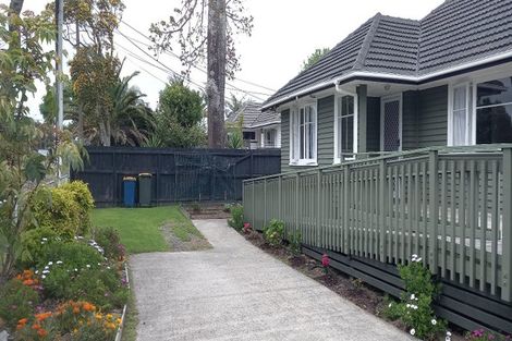 Photo of property in 512 Te Atatu Road, Te Atatu Peninsula, Auckland, 0610