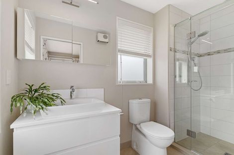 Photo of property in 17 Whincops Road, Halswell, Christchurch, 8025