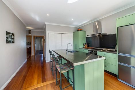 Photo of property in 32 Wyndham Street, Carterton, 5713