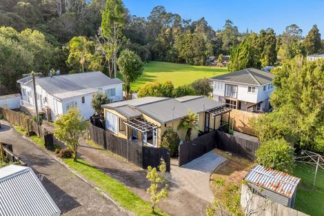 Photo of property in 2/26 Woodside Road, Massey, Auckland, 0614