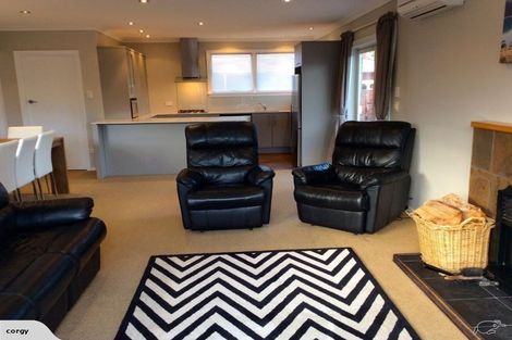 Photo of property in 33 Hurunui Street, Cracroft, Christchurch, 8025