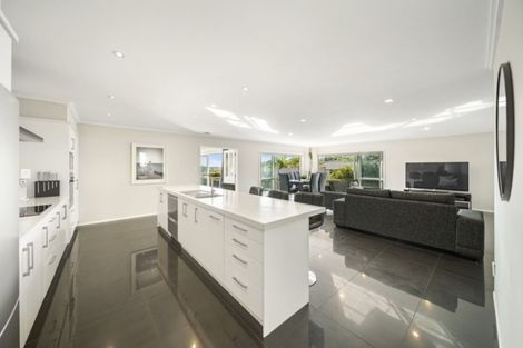 Photo of property in 42 Sovereign Street, Flat Bush, Auckland, 2019