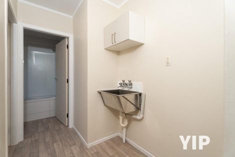 Photo of property in 9 Chetwode Grove, Newlands, Wellington, 6037