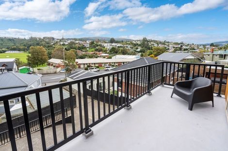 Photo of property in 99 Kaikorai Valley Road, Glenross, Dunedin, 9011