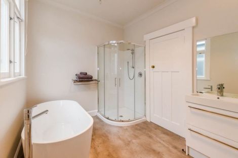 Photo of property in 19 Kew Grove, Raumati Beach, Paraparaumu, 5032