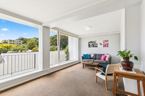 Photo of property in Hamilton Court Flats, 1/47 Hamilton Road, Hataitai, Wellington, 6021