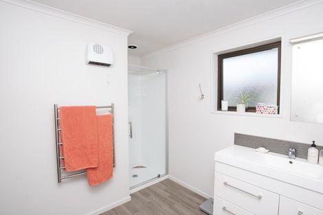 Photo of property in 72 Mackenzie Street, Winton, 9720