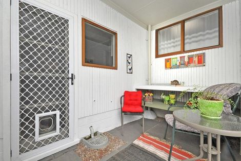 Photo of property in 10 Faith Bullock Place, New Lynn, Auckland, 0600