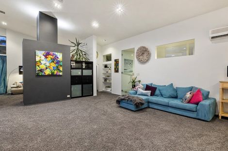 Photo of property in 8a Doon Street, Vauxhall, Dunedin, 9013