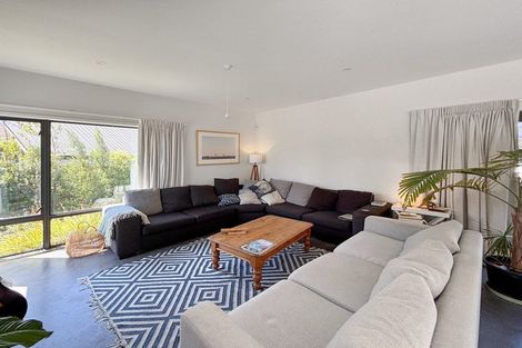 Photo of property in 10 Dove Grove, Westmorland, Christchurch, 8025