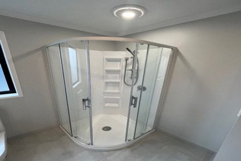 Photo of property in 8 Kumerahou Street, Kumeu, 0810