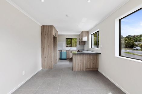 Photo of property in 10c Neilon Place, Northcross, Auckland, 0632