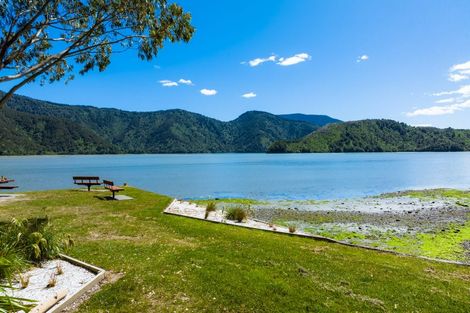 Photo of property in 101 Main Rd Havelock, Havelock, 7100