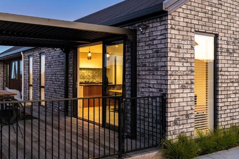 Photo of property in 18 Brywood Rise, Flagstaff, Hamilton, 3210