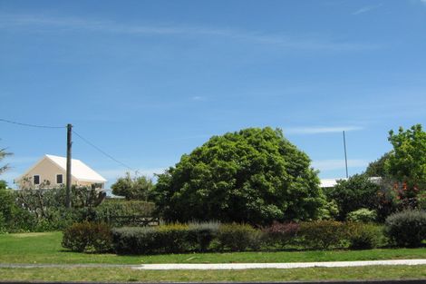 Photo of property in 33 Torkar Road, Clarks Beach, 2122