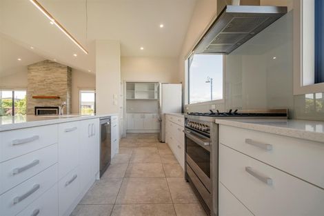 Photo of property in 1 Topping Place, Whitianga, 3510