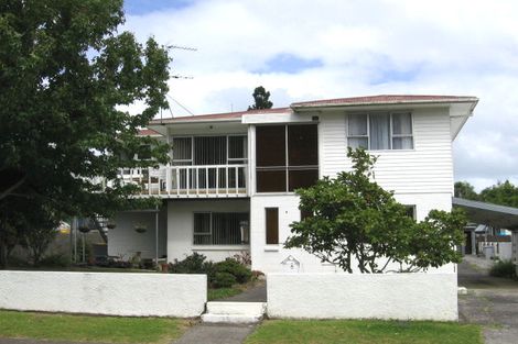 Photo of property in 6 Melba Street, Beach Haven, Auckland, 0626