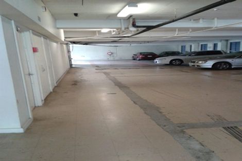 Photo of property in 17 Kent Terrace - Kent Apartments, 4e/16 Kent Terrace, Mount Victoria, Wellington, 6011