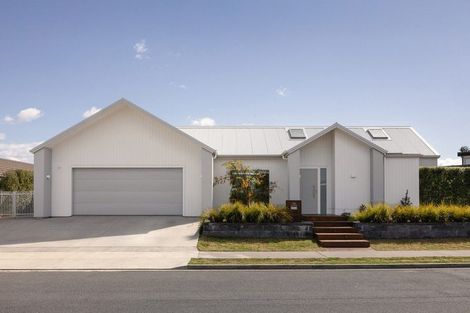 Photo of property in 30 Colpoma Close, Papamoa Beach, Papamoa, 3118