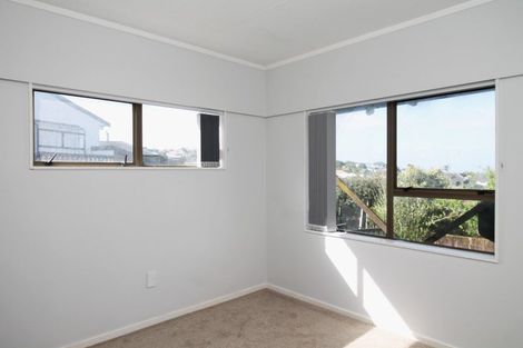 Photo of property in 43 Goodwood Drive, Goodwood Heights, Auckland, 2105