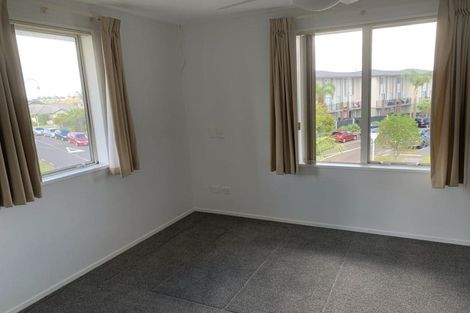 Photo of property in 3/1 Opito Way, East Tamaki, Auckland, 2013