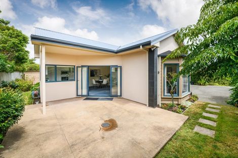Photo of property in 16 Cloake Way, Palmerston North, 4414