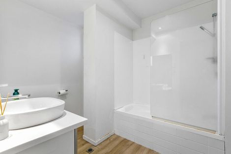 Photo of property in 1 Lyndon Street, Riccarton, Christchurch, 8011