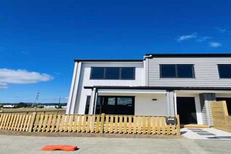 Photo of property in 20 Mene Way, Karaka, 2113