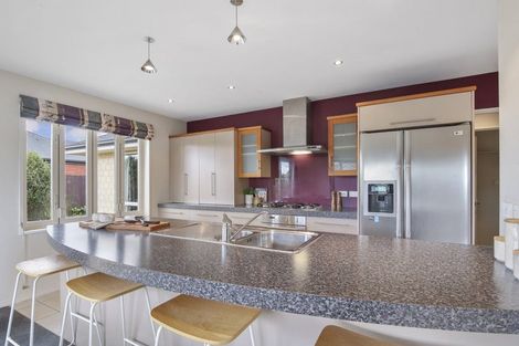 Photo of property in 5 Harrys Way, Redwood, Christchurch, 8051