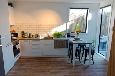 Photo of property in 82d Wallace Street, Mount Cook, Wellington, 6021