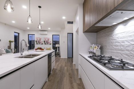 Photo of property in 2 Paparahi Place, Wainui, Silverdale, 0992