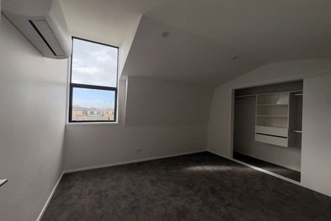 Photo of property in 3/1 Scott Road, Hobsonville, Auckland, 0616