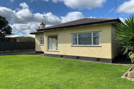 Photo of property in 2 Collins Street, Hawera, 4610