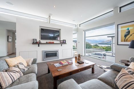Photo of property in 15 Faulks Terrace, Wanaka, 9305