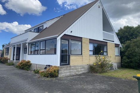 Photo of property in 18 Riverside Road, Orewa, 0931