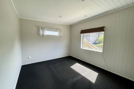 Photo of property in 14 Panzic Place, Glen Eden, Auckland, 0602
