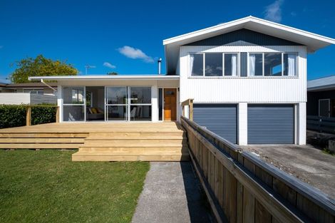 Photo of property in 59 Elliott Crescent, Havelock North, 4130