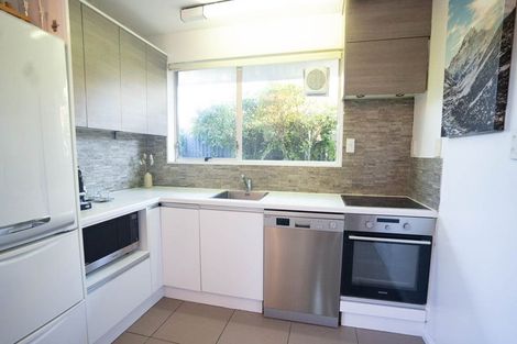 Photo of property in 35 Montclare Avenue, Avonhead, Christchurch, 8042