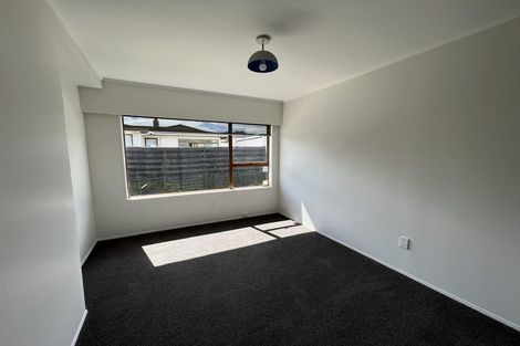 Photo of property in 71 Prince Regent Drive, Half Moon Bay, Auckland, 2012