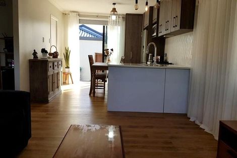 Photo of property in 1/78 Sunnynook Road, Sunnynook, Auckland, 0620