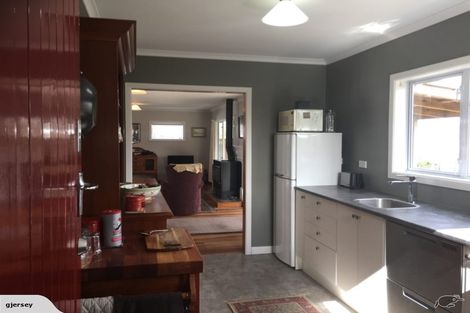 Photo of property in 10 Helga Crescent, Te Atatu Peninsula, Auckland, 0610