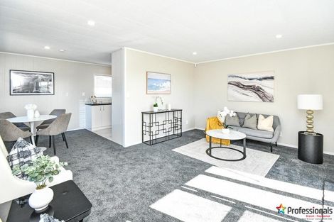 Photo of property in 1/11 Bundena Place, Clendon Park, Auckland, 2103