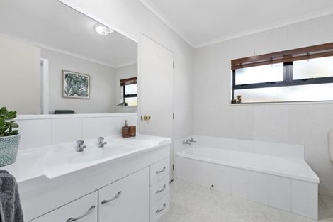 Photo of property in 5 Brackenburn Drive, Ohauiti, Tauranga, 3112