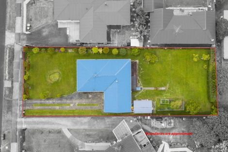 Photo of property in 77 Tirimoana Road, Te Atatu South, Auckland, 0602