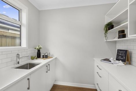 Photo of property in 24a Kauri Street, Taradale, Napier, 4112