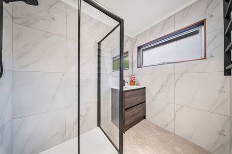 Photo of property in 2/22 Camellia Place, Mount Roskill, Auckland, 1041