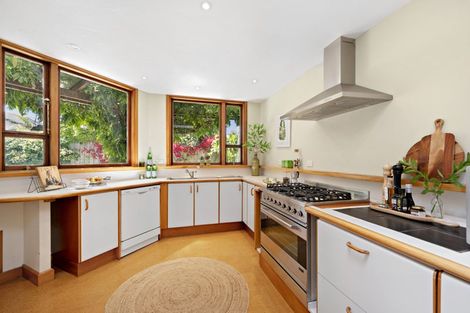 Photo of property in 2 Tutchen Avenue, Mount Victoria, Wellington, 6011