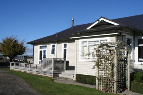 Photo of property in 183 Cowper Road, Dannevirke, 4976