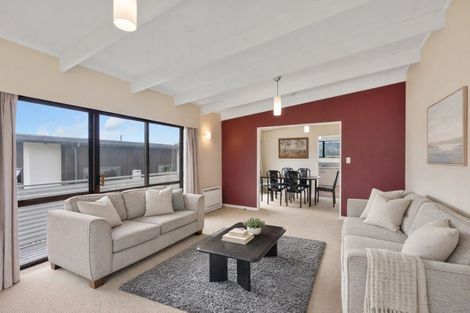 Photo of property in 46 Golf Road, Paraparaumu Beach, Paraparaumu, 5032